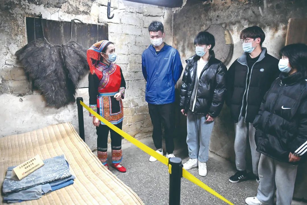 半条被子一条心 | 奋斗百年路 启航新征程