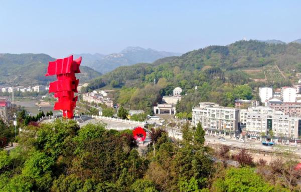 新思想引领新征程·红色足迹｜焦桐常青，精神永存——习近平总书记到过的红色圣地之河南篇