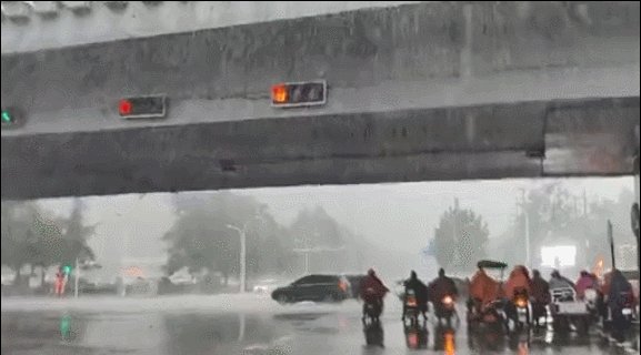 疾风+骤雨+雷电！京津冀的雨真不是闹着玩的