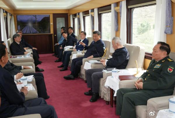 习近平在西藏林芝考察调研