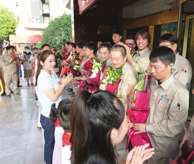 完成赴豫保电任务 国网天津电力保供电应急抢修组返津