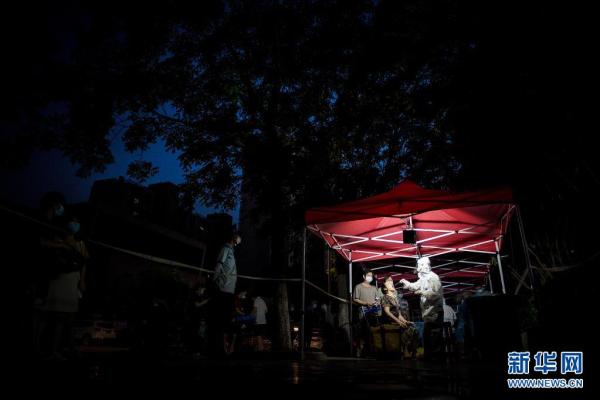 千万人口全员检测疾速推进 聚焦武汉重启核酸“会战”