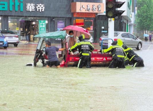 局部降水量超500毫米！湖北多地遭遇极端强降雨天气