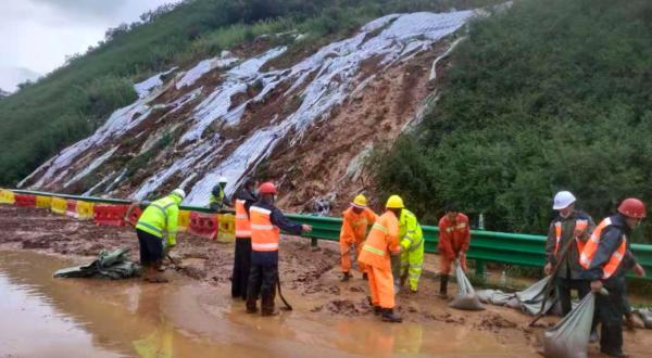 局部降水量超500毫米！湖北多地遭遇极端强降雨天气