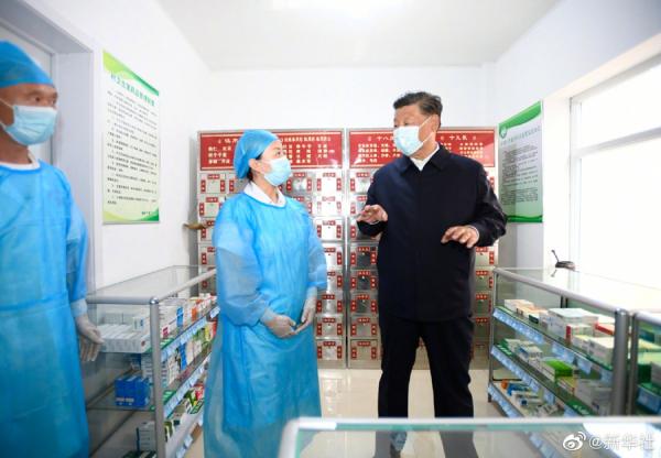 习近平在承德市考察调研