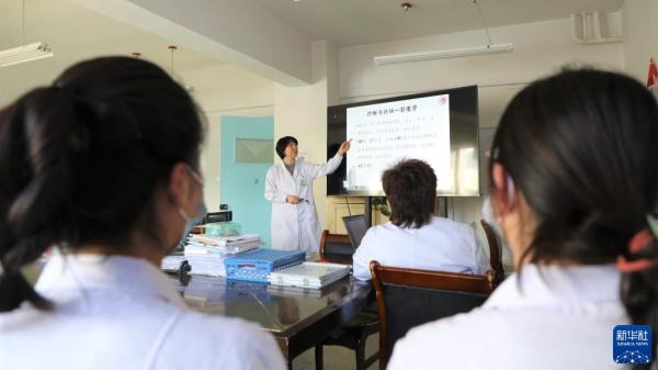 让更多千里马竞相奔腾于伟大时代——以习近平同志为核心的党中央引领推动人才工作纪实