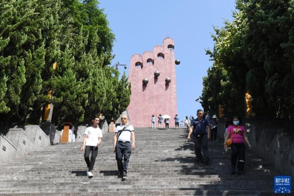 新华全媒+丨国庆假期红色旅游热
