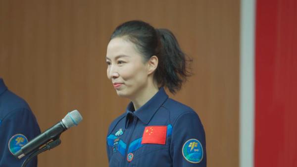 “神十三”发射微纪录片｜出征