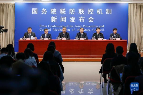 新华全媒+丨疫情多点散发走势如何？疫苗加强针怎么打？国务院联防联控机制回应来了