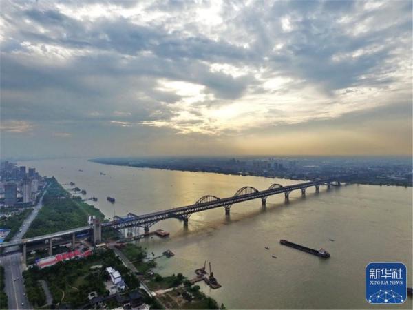 潮涌中部满眼春——习近平总书记谋划推动中部地区崛起谱写新篇章