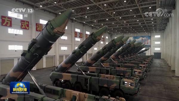 推动中国特色社会主义事业航船劈波斩浪一往无前——党的十九届六中全会在全军引起热烈反响