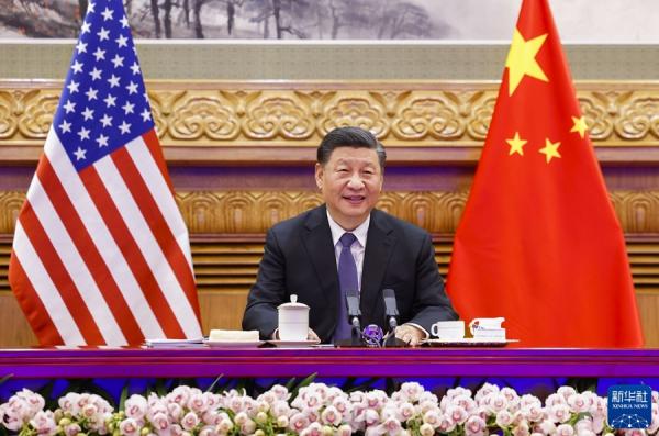 把舵引航，引领中美巨轮共同前行——中美元首视频会晤向世界释放积极信号