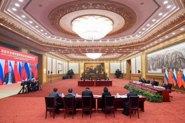 第一观察·瞬间 | 中俄元首视频会晤：相约北京见，携手向未来