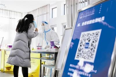 核酸检测进校园 服务离津返乡大学生