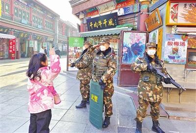 武警官兵节日守一线护安全