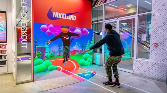  Nike 把 “Nikeland”带到了其位于纽约的 House of Innovation 门店