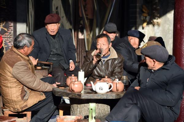 小茶馆连着大会堂——从两会看中国全过程人民民主