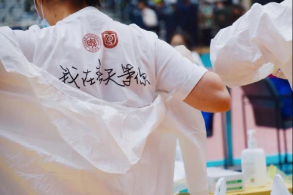院士送盒饭！史上最卷的“外卖天团”！