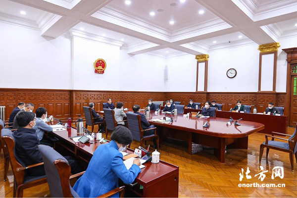 市人大常委会召开第八十二次主任会议 段春华主持