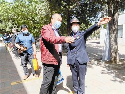 蓟州北站铁路职工赵小玉亲眼见证了天津交通的飞速发展和旅客出行的变化 “车站人生”见证城市发展强劲脉搏