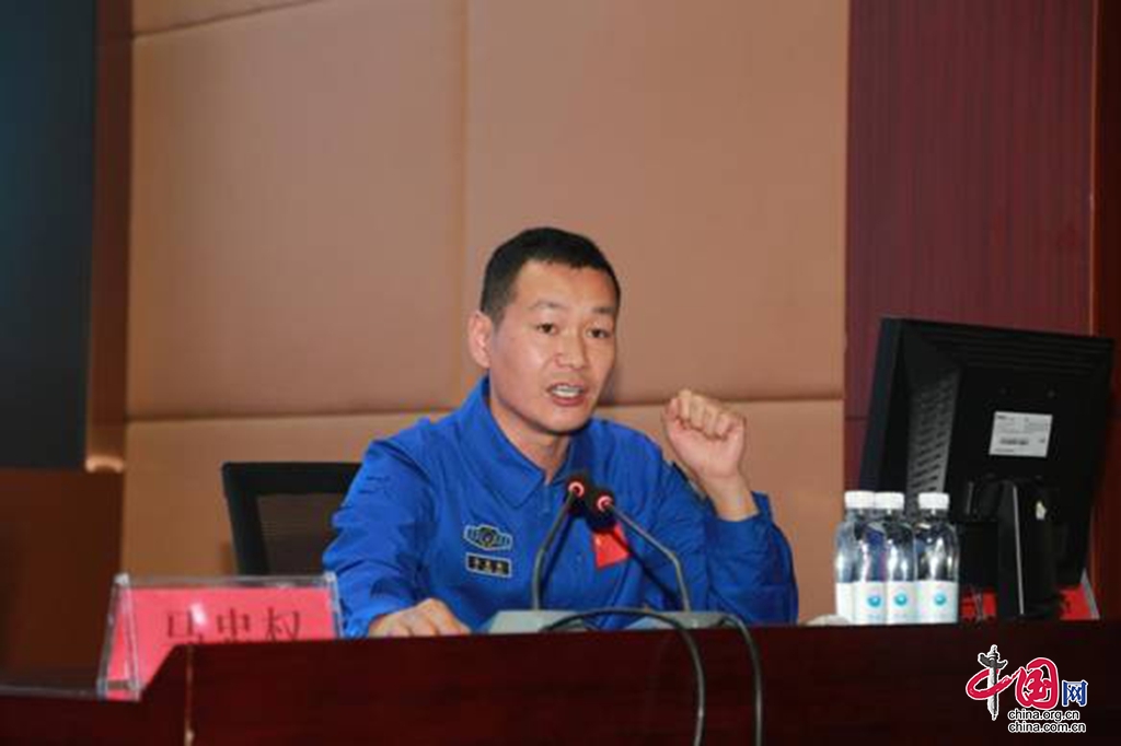 航天科普进校园 点燃青年飞天梦——西昌卫星发射中心指挥控制中心航天人走进高校宣讲航天精神