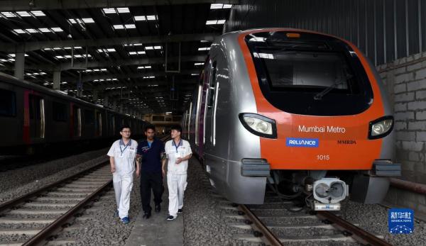 在历史发展关键当口引领前进方向——记习近平主席出席金砖国家领导人第十四次会晤系列活动