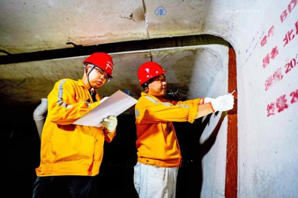【走基层】较真儿！0.1毫米也不放松 全面“体检”确保京滨城际铁路安全“上岗”