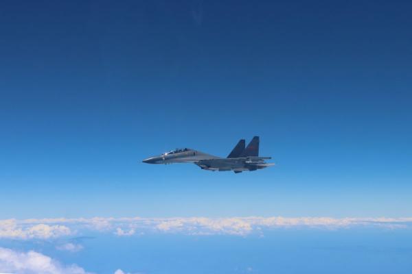 东部战区位台岛周边开展规模空前的实战化联合演训