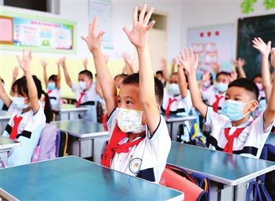循序渐进适应性教育确保学生“不掉队”──天津部分中小学昨起恢复线下教学