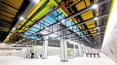 地铁10号线下月中旬开通运营 友谊南路站装修完成 “裸装”地铁站 个性工业风