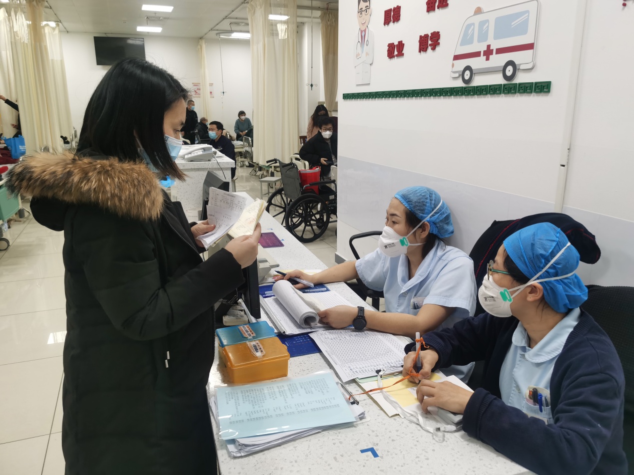 您当前的位置:>首页>图片新闻>东丽医院急诊科护士长马辉说:"在工作量