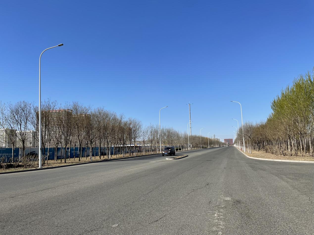 东丽湖街道完成部分道路路灯绿色节能改造