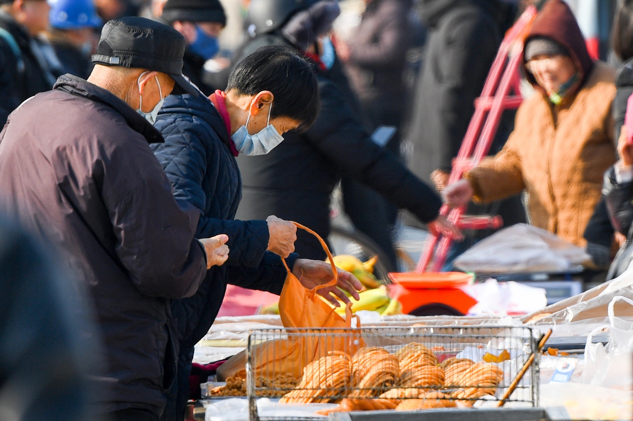 赶大集备年货 烟火气里迎春节-天津东丽网站-媒体融合平台